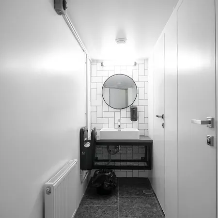 Capsule Constellation 91 Kapselhotel *