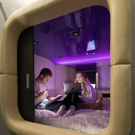 Hotel kapsułowy Capsule Constellation 91