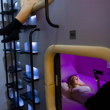 Capsule Constellation 91 * Lwów