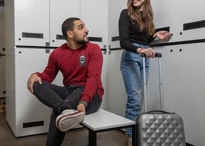 Capsule Constellation 91 Capsule hotel *