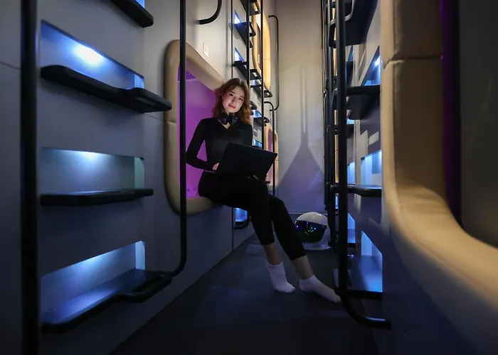 Capsule Constellation 91 *